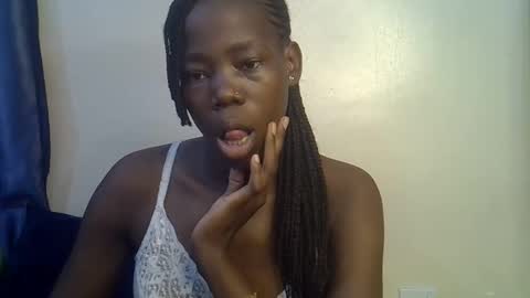 Snapshot of happy_kienyeji chatting on November 12, 5:08 am happy_kienyeji online show from November 12, 5:08 am