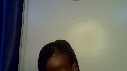 Snapshot of happy_kienyeji chatting on November 16, 6:52 am happy_kienyeji online show from November 16, 6:52 am