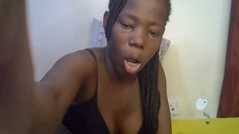 Snapshot of happy_kienyeji chatting on November 23, 9:14 pm happy_kienyeji online show from November 23, 9:14 pm