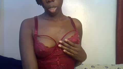 Snapshot of happy_kienyeji chatting on November 24, 9:20 am happy_kienyeji online show from November 24, 9:20 am