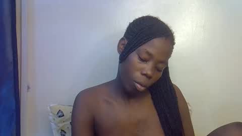 Snapshot of happy_kienyeji chatting on November 28, 10:23 pm happy_kienyeji online show from November 28, 10:23 pm