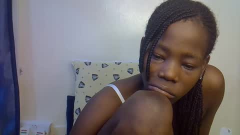 Snapshot of happy_kienyeji chatting on December 2, 4:18 am happy_kienyeji online show from December 2, 4:18 am