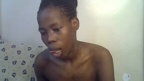 Snapshot of happy_kienyeji chatting on December 14, 7:58 am happy_kienyeji online show from December 14, 7:58 am