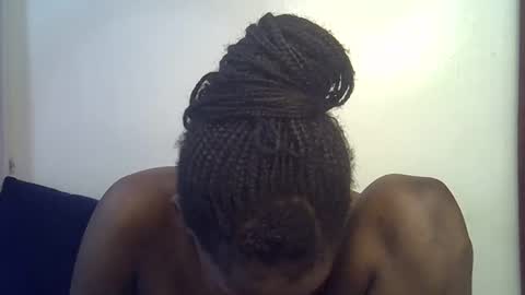 Snapshot of happy_kienyeji chatting on December 14, 8:46 pm happy_kienyeji online show from December 14, 8:46 pm