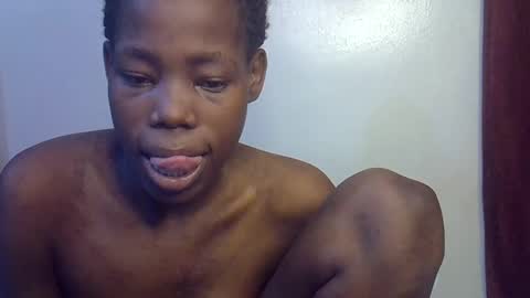 Snapshot of happy_kienyeji chatting on December 15, 9:08 pm happy_kienyeji online show from December 15, 9:08 pm