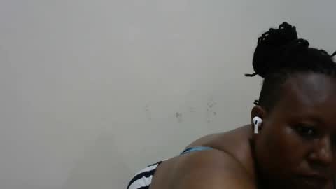 happy_slut254 online show from October 8, 3:42 pm