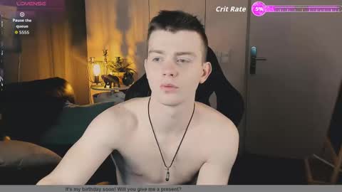 happydeimos online show from November 26, 9:49 pm