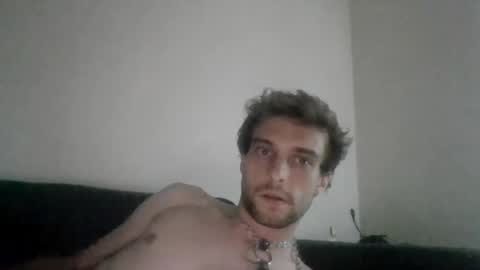 Snapshot of happyfunnyboy79 chatting on July 30, 6:23 am happyfunnyboy79 online show from July 30, 6:23 am