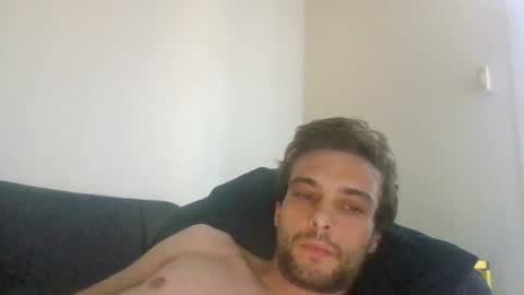 Snapshot of happyfunnyboy79 chatting on August 1, 10:47 am happyfunnyboy79 online show from August 1, 10:47 am