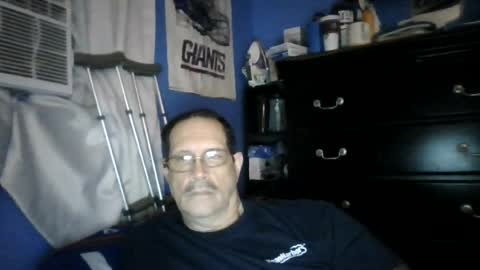 happyhappy4 online show from June 28, 5:02 am