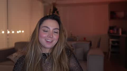 Sophie War online show from December 12, 4:04 am