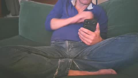 Snapshot of happymark31 chatting on October 24, 9:11 pm mark online show from October 24, 9:11 pm