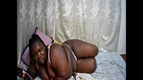 happysonia online show from October 18, 6:48 am