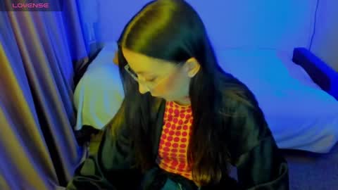 Stephanie online show from May 21, 3:52 pm