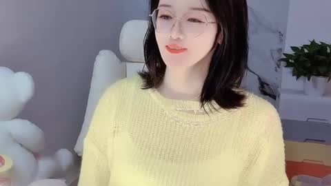 Snapshot of happysweetie168 chatting on December 2, 2:31 am Daisy online show from December 2, 2:31 am