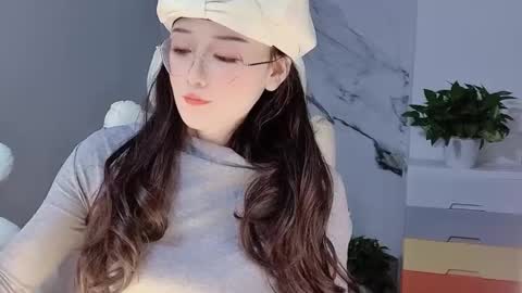 Snapshot of happysweetie168 chatting on December 9, 6:34 am Daisy online show from December 9, 6:34 am