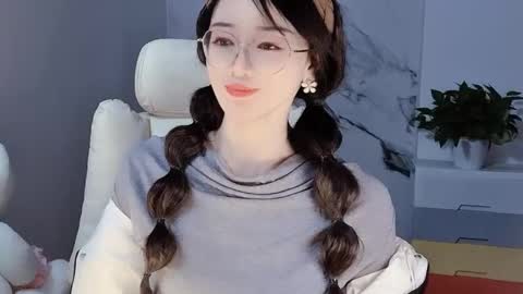 Snapshot of happysweetie168 chatting on December 13, 4:27 pm Daisy online show from December 13, 4:27 pm