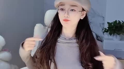 Snapshot of happysweetie168 chatting on December 17, 3:50 am Daisy online show from December 17, 3:50 am