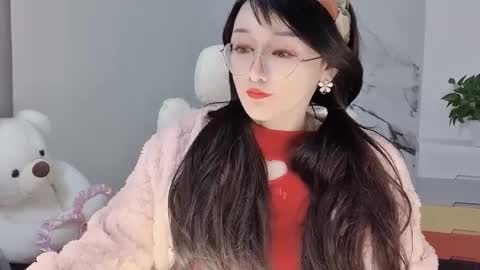 Snapshot of happysweetie168 chatting on February 5, 4:36 pm Daisy online show from February 5, 4:36 pm