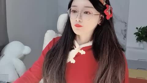 Snapshot of happysweetie168 chatting on February 11, 3:51 pm Daisy online show from February 11, 3:51 pm