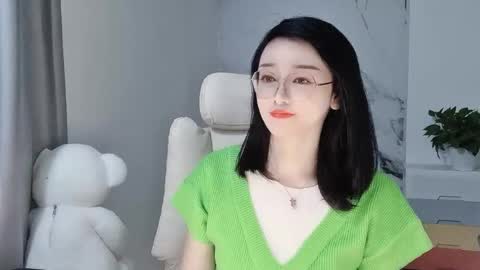 Snapshot of happysweetie168 chatting on March 12, 3:24 am Daisy online show from March 12, 3:24 am