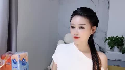 Snapshot of happysweety1688 chatting on October 2, 2:24 pm happysweety1688 online show from October 2, 2:24 pm