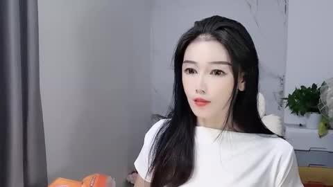 Snapshot of happysweety1688 chatting on October 29, 2:25 am happysweety1688 online show from October 29, 2:25 am