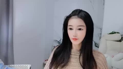 Snapshot of happysweety1688 chatting on December 1, 9:14 am happysweety1688 online show from December 1, 9:14 am