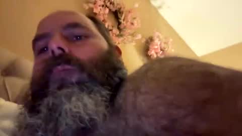 Snapshot of hard4u69091983 chatting on February 19, 2:23 am Hard4u69 online show from February 19, 2:23 am