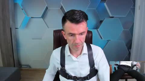 Snapshot of hard_and_juici chatting on April 13, 1:38 pm Steve online show from April 13, 1:38 pm