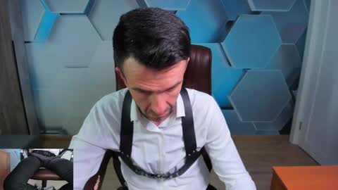 Snapshot of hard_and_juici chatting on April 23, 12:29 pm Steve online show from April 23, 12:29 pm