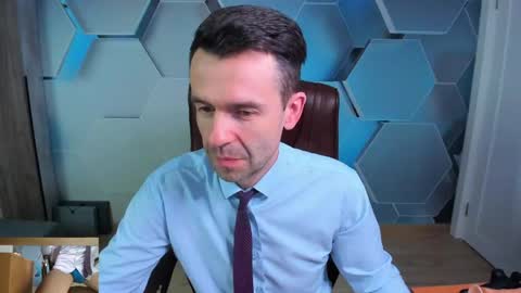 Snapshot of hard_and_juici chatting on May 3, 3:12 am Steve online show from May 3, 3:12 am