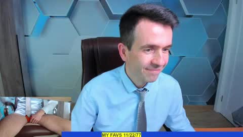 Snapshot of hard_and_juici chatting on May 4, 12:34 pm Steve online show from May 4, 12:34 pm