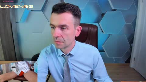 Snapshot of hard_and_juici chatting on May 24, 3:22 am Steve online show from May 24, 3:22 am