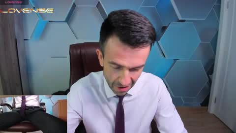 Snapshot of hard_and_juici chatting on May 26, 10:11 am Steve online show from May 26, 10:11 am