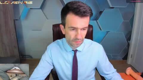 Snapshot of hard_and_juici chatting on June 10, 9:08 am Steve online show from June 10, 9:08 am