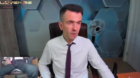 Snapshot of hard_and_juici chatting on June 18, 2:32 pm Steve online show from June 18, 2:32 pm