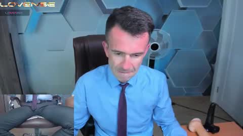 Snapshot of hard_and_juici chatting on June 23, 12:58 pm Steve online show from June 23, 12:58 pm