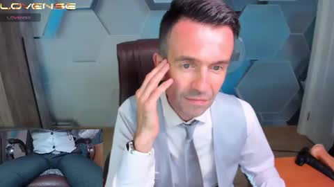 Snapshot of hard_and_juici chatting on June 27, 2:01 pm Steve online show from June 27, 2:01 pm