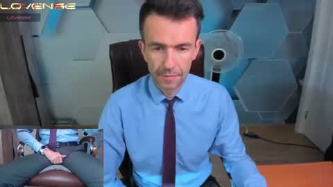 Snapshot of hard_and_juici chatting on July 2, 5:02 am Steve online show from July 2, 5:02 am