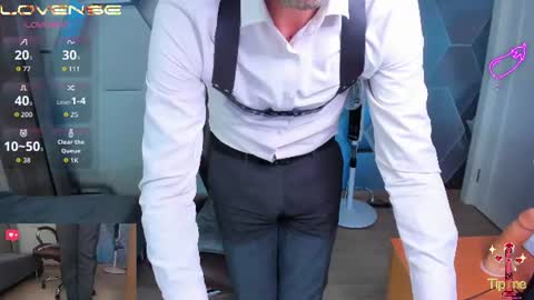 Snapshot of hard_and_juici chatting on July 19, 3:27 pm Steve online show from July 19, 3:27 pm