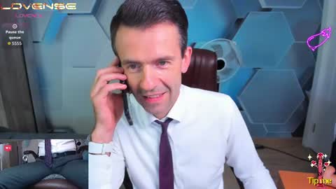 Snapshot of hard_and_juici chatting on July 30, 8:57 am Steve online show from July 30, 8:57 am