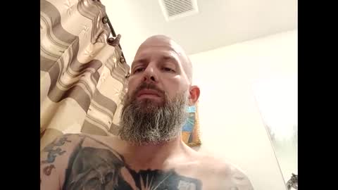 Snapshot of hard_insomnia chatting on February 21, 11:32 pm HornyHubby online show from February 21, 11:32 pm