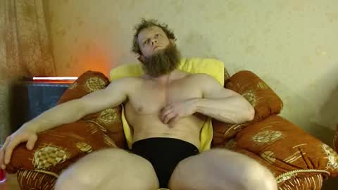 Valentino Hard online show from December 3, 8:00 am