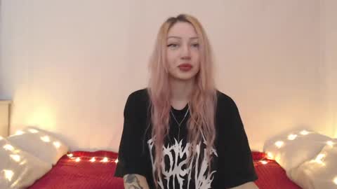 Snapshot of hardcore_x chatting on June 3, 9:53 pm Emily online show from June 3, 9:53 pm