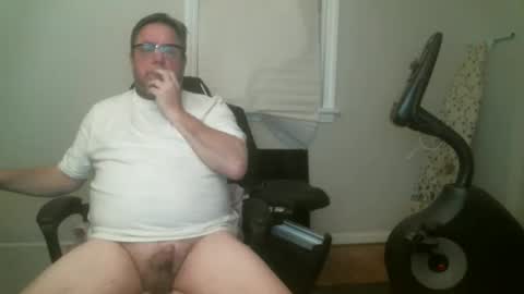 Snapshot of hardmik chatting on February 6, 7:34 am Mik online show from February 6, 7:34 am