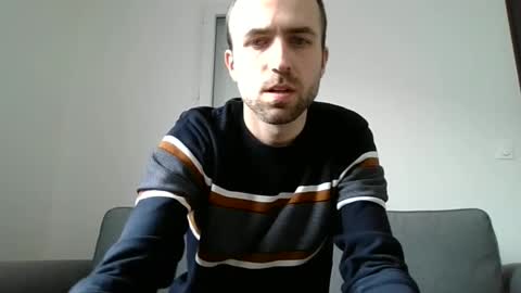 Snapshot of hardmika chatting on March 8, 9:39 am Mika online show from March 8, 9:39 am