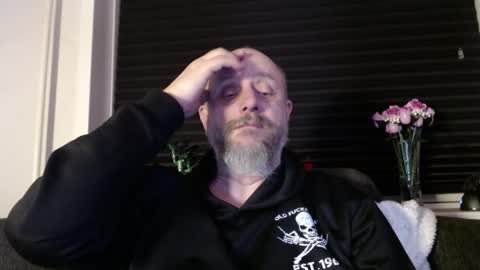 MrLazy online show from February 2, 6:28 pm