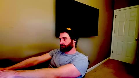 Tom online show from December 2, 5:26 pm