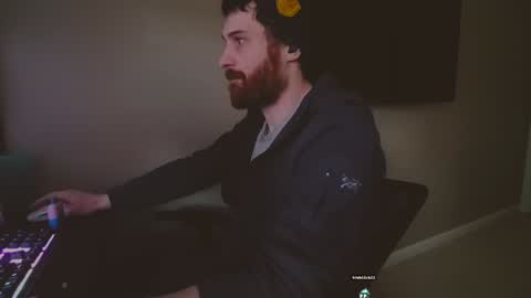 Tom online show from December 3, 1:10 pm